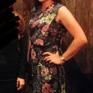 🌸Unique Floral Dress!